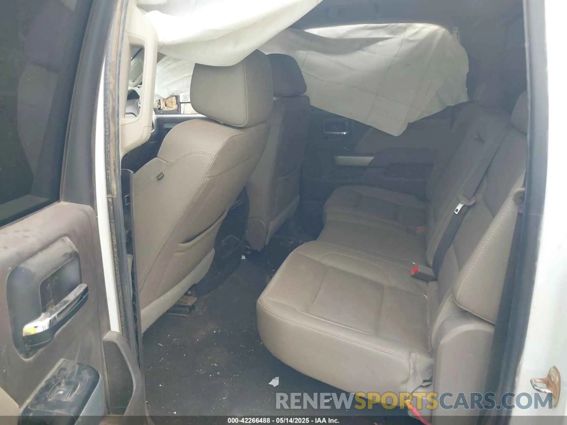 8 Photograph of a damaged car 1GC1KTEY7KF187154 CHEVROLET SILVERADO 2500HD 2019