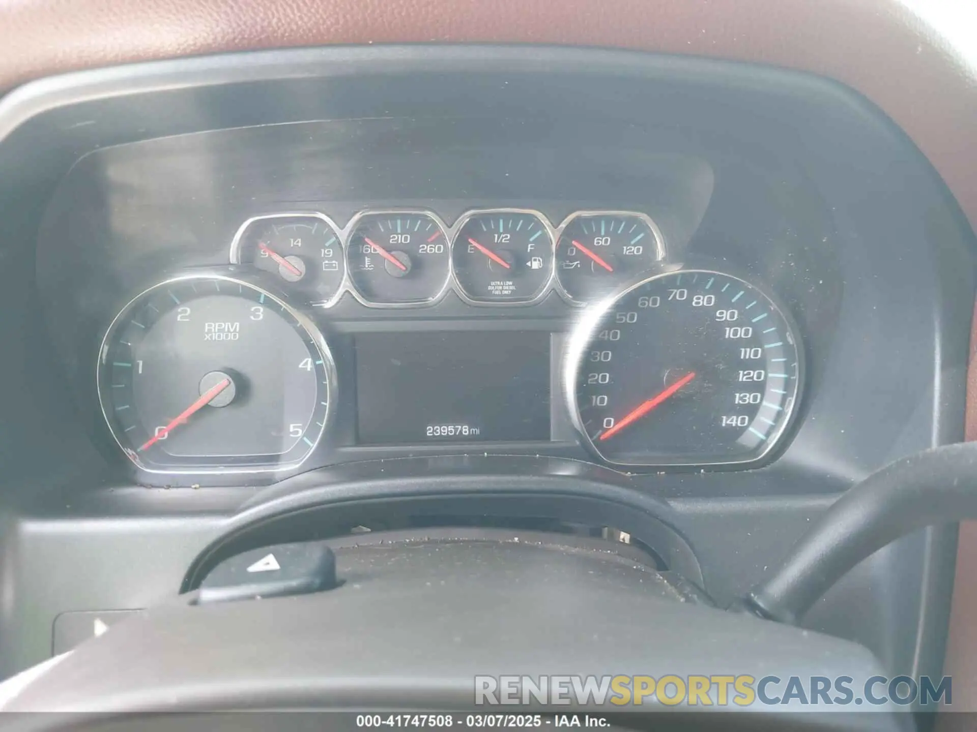 7 Photograph of a damaged car 1GC1KUEY1KF142815 CHEVROLET SILVERADO 2500HD 2019