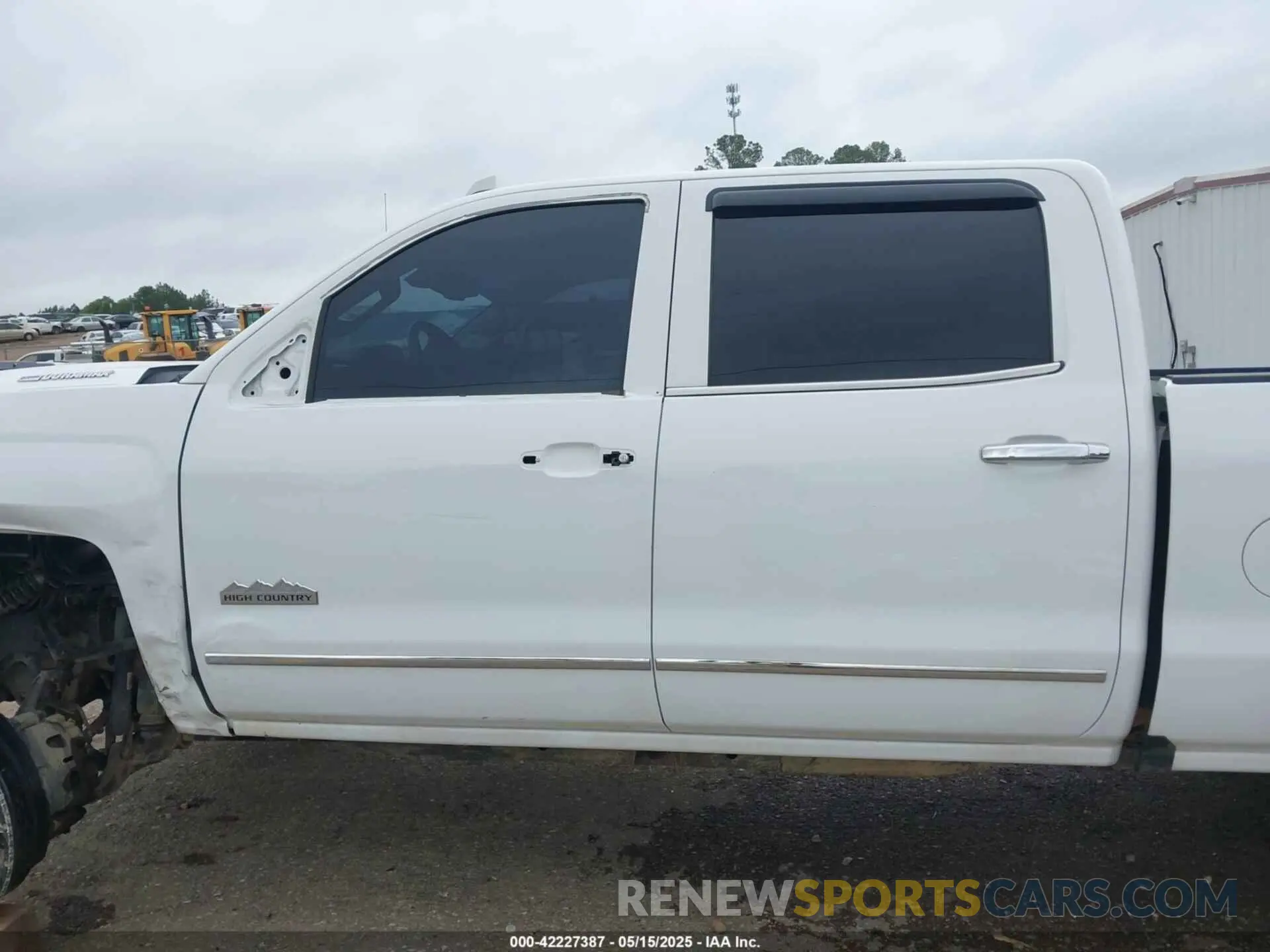 15 Photograph of a damaged car 1GC1KUEY2KF182465 CHEVROLET SILVERADO 2500HD 2019