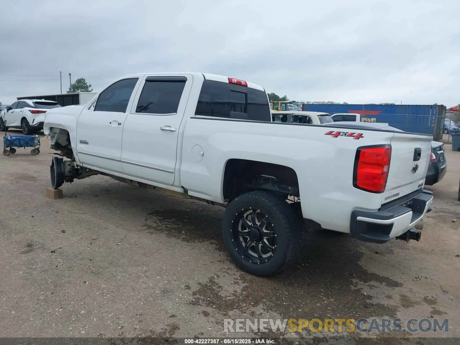 3 Photograph of a damaged car 1GC1KUEY2KF182465 CHEVROLET SILVERADO 2500HD 2019