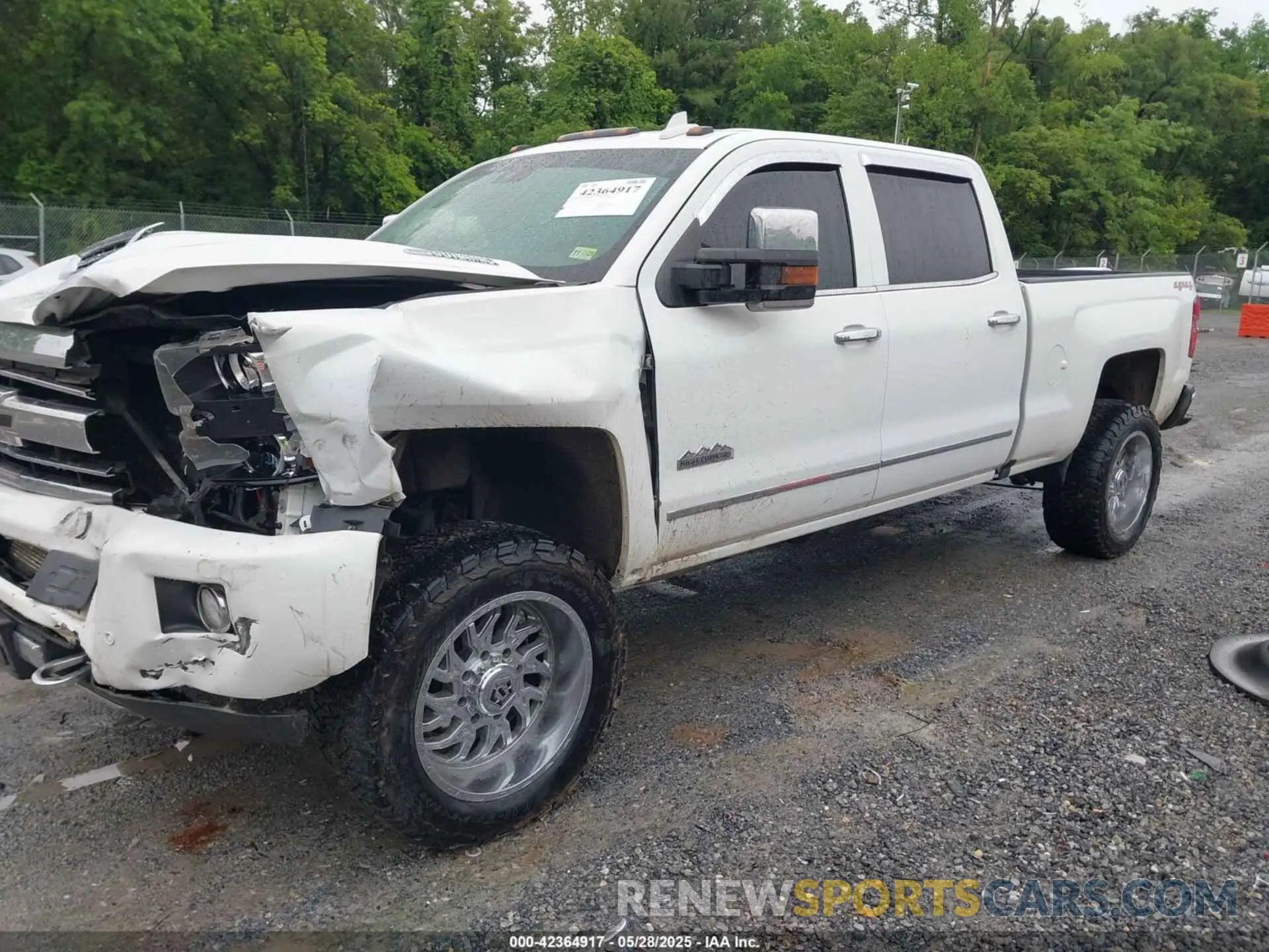 2 Фотография поврежденного автомобиля 1GC1KUEY6KF247124 CHEVROLET SILVERADO 2500HD 2019