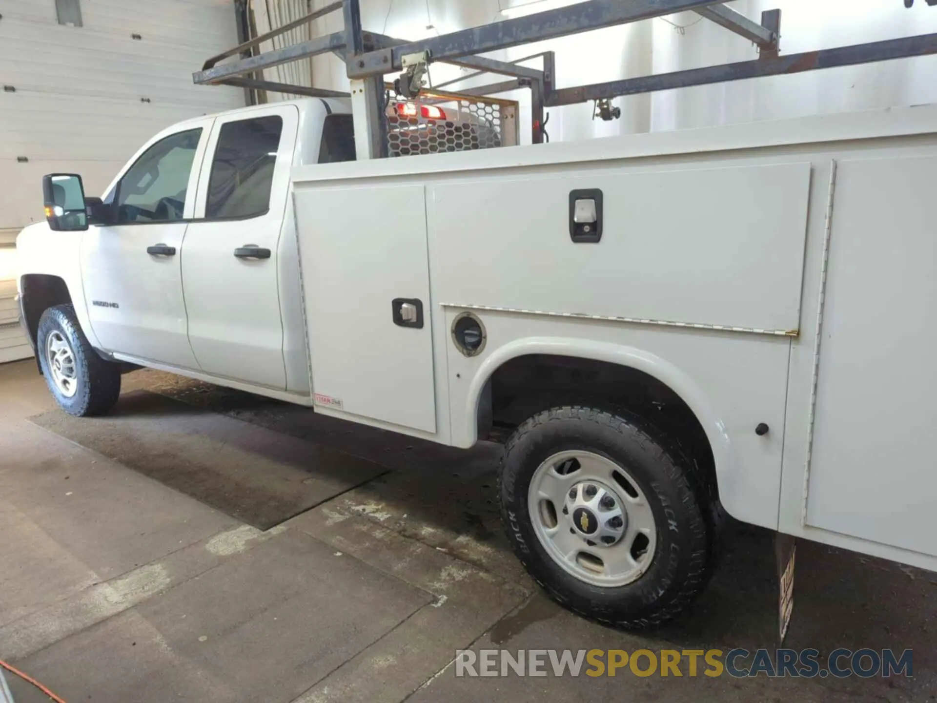 11 Фотография поврежденного автомобиля 2GB2KREG8K1182653 CHEVROLET SILVERADO 2500HD 2019