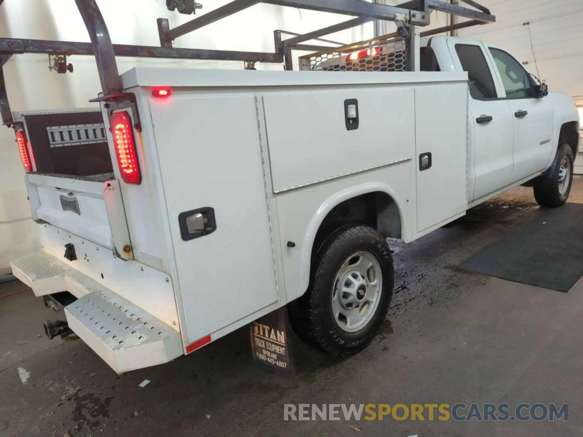 33 Фотография поврежденного автомобиля 2GB2KREG8K1182653 CHEVROLET SILVERADO 2500HD 2019