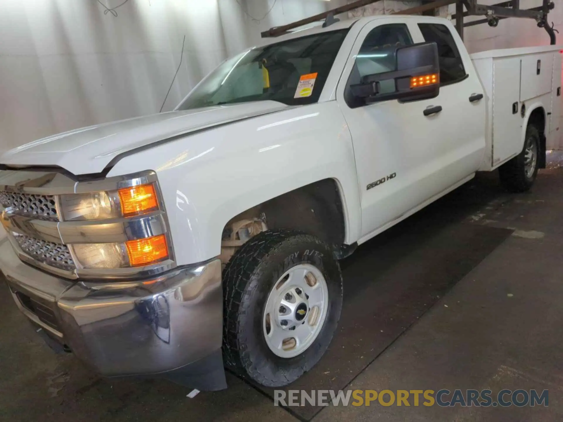 6 Фотография поврежденного автомобиля 2GB2KREG8K1182653 CHEVROLET SILVERADO 2500HD 2019