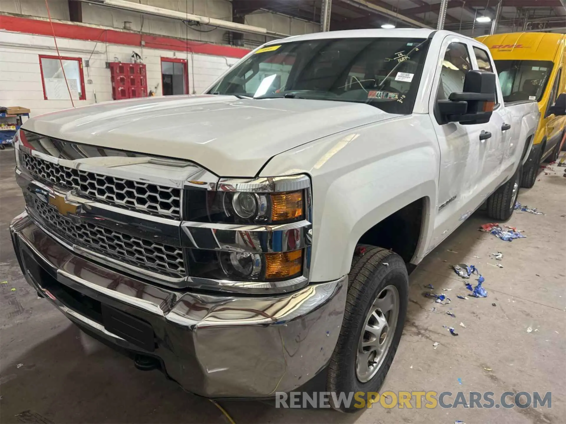 1 Photograph of a damaged car 2GC2CREG2K1181281 CHEVROLET SILVERADO 2500HD 2019