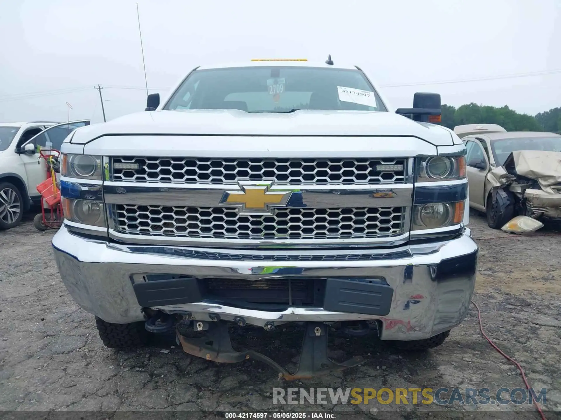 12 Photograph of a damaged car 2GC2CREG2K1226543 CHEVROLET SILVERADO 2500HD 2019