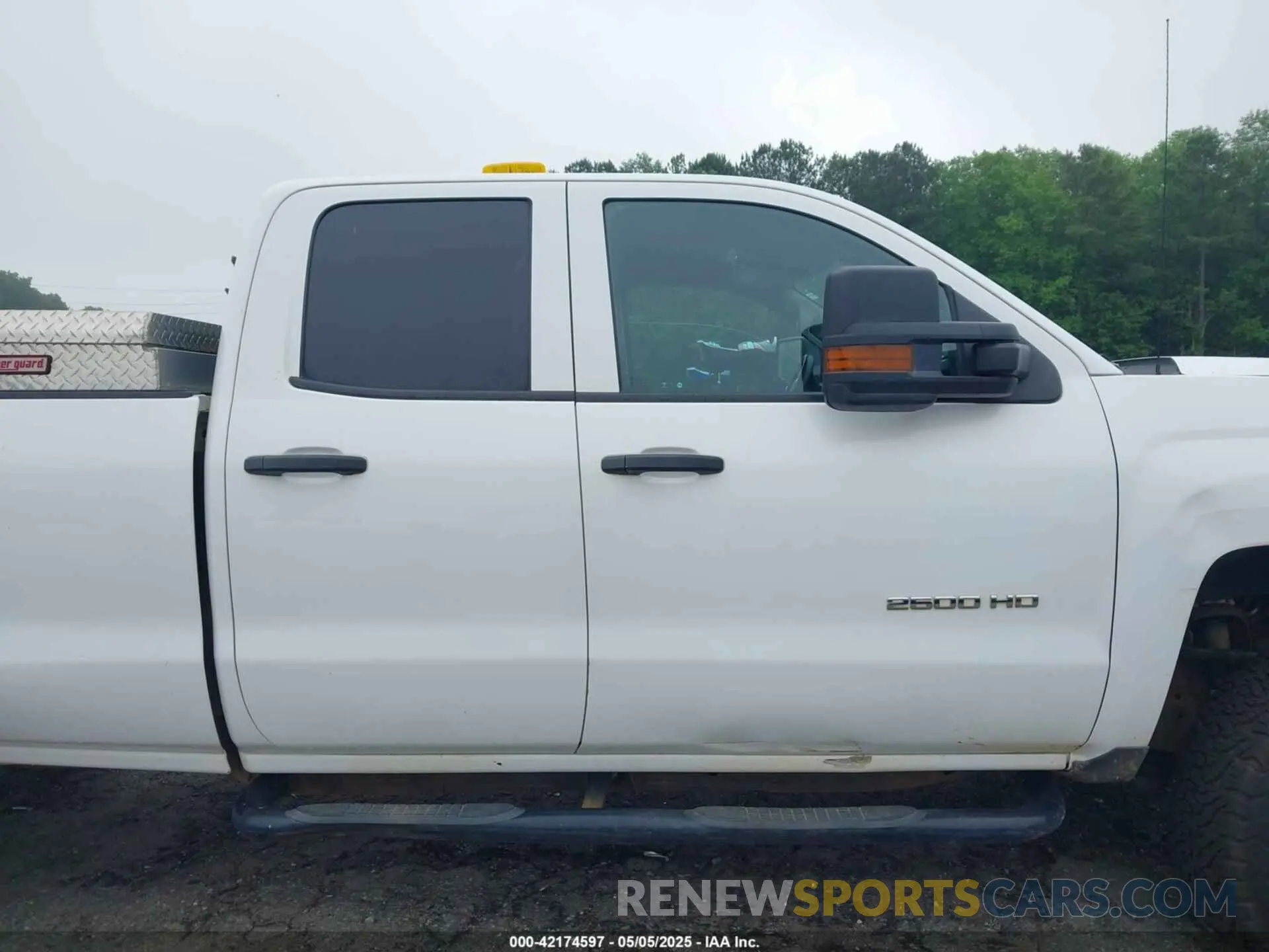 13 Photograph of a damaged car 2GC2CREG2K1226543 CHEVROLET SILVERADO 2500HD 2019