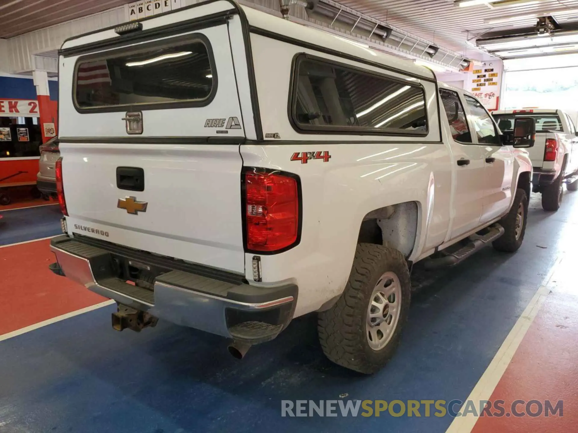 7 Photograph of a damaged car 2GC2KREG1K1189083 CHEVROLET SILVERADO 2500HD 2019