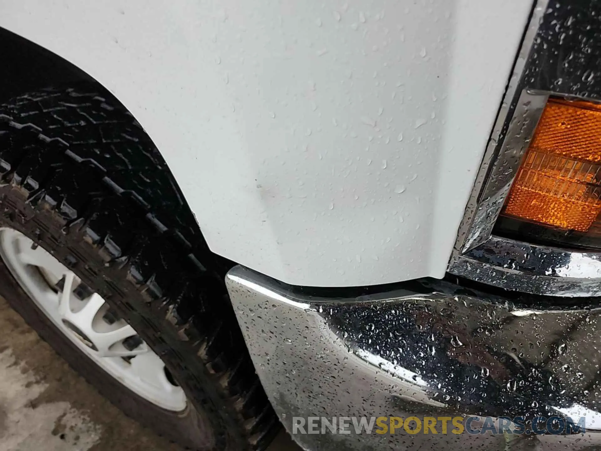 18 Photograph of a damaged car 2GC2KREG2K1116403 CHEVROLET SILVERADO 2500HD 2019