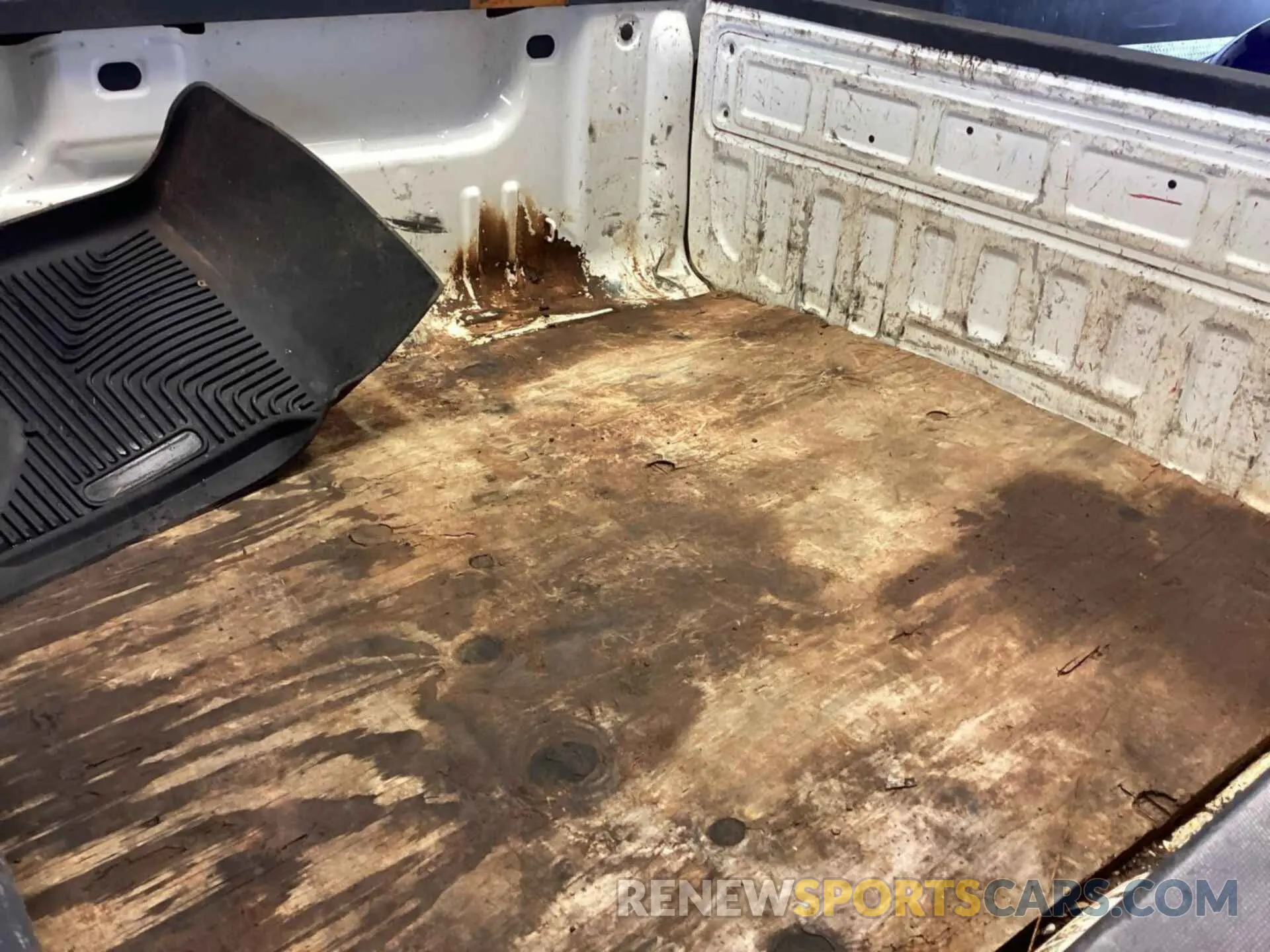 26 Photograph of a damaged car 2GC2KREG2K1199377 CHEVROLET SILVERADO 2500HD 2019