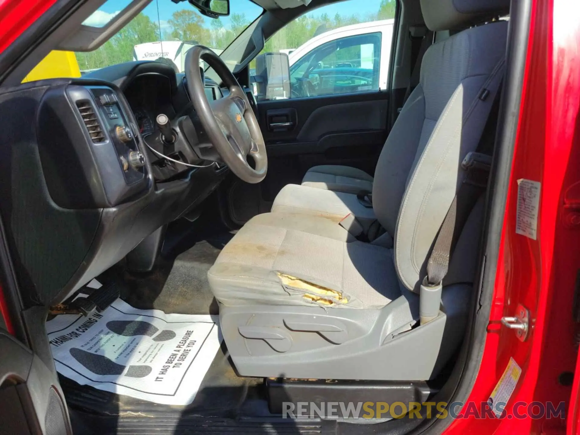 17 Photograph of a damaged car 2GC2KREG2K1202293 CHEVROLET SILVERADO 2500HD 2019