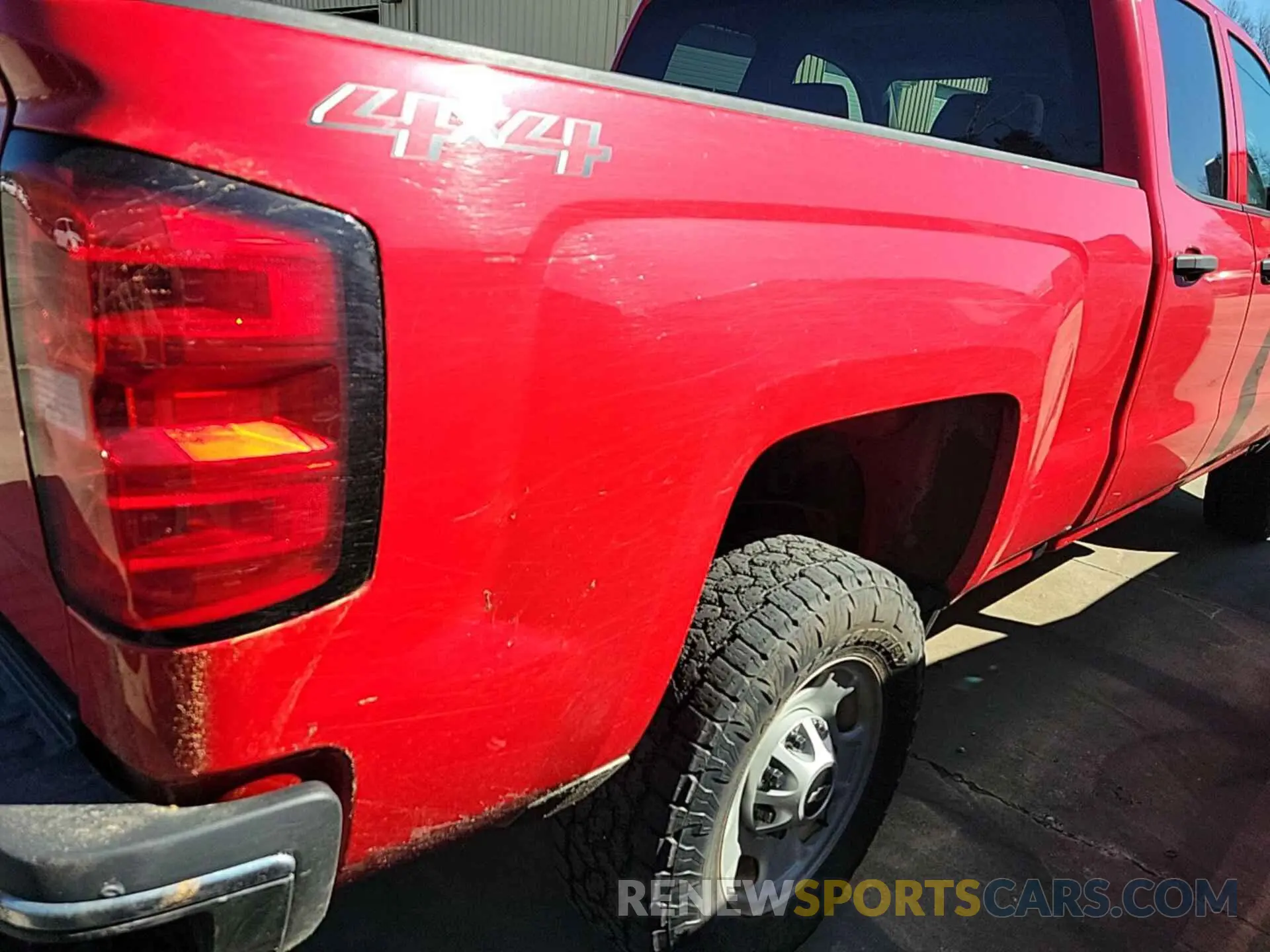 8 Photograph of a damaged car 2GC2KREG2K1202293 CHEVROLET SILVERADO 2500HD 2019