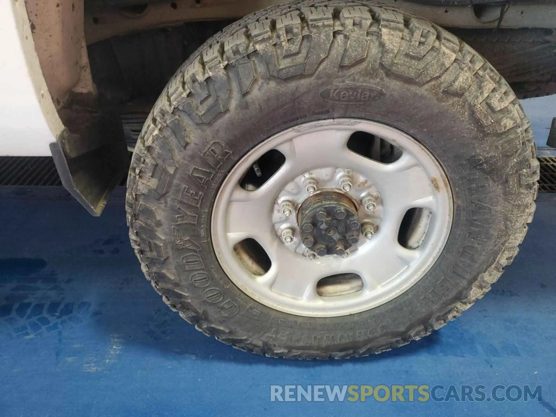 12 Photograph of a damaged car 2GC2KREG4K1109856 CHEVROLET SILVERADO 2500HD 2019
