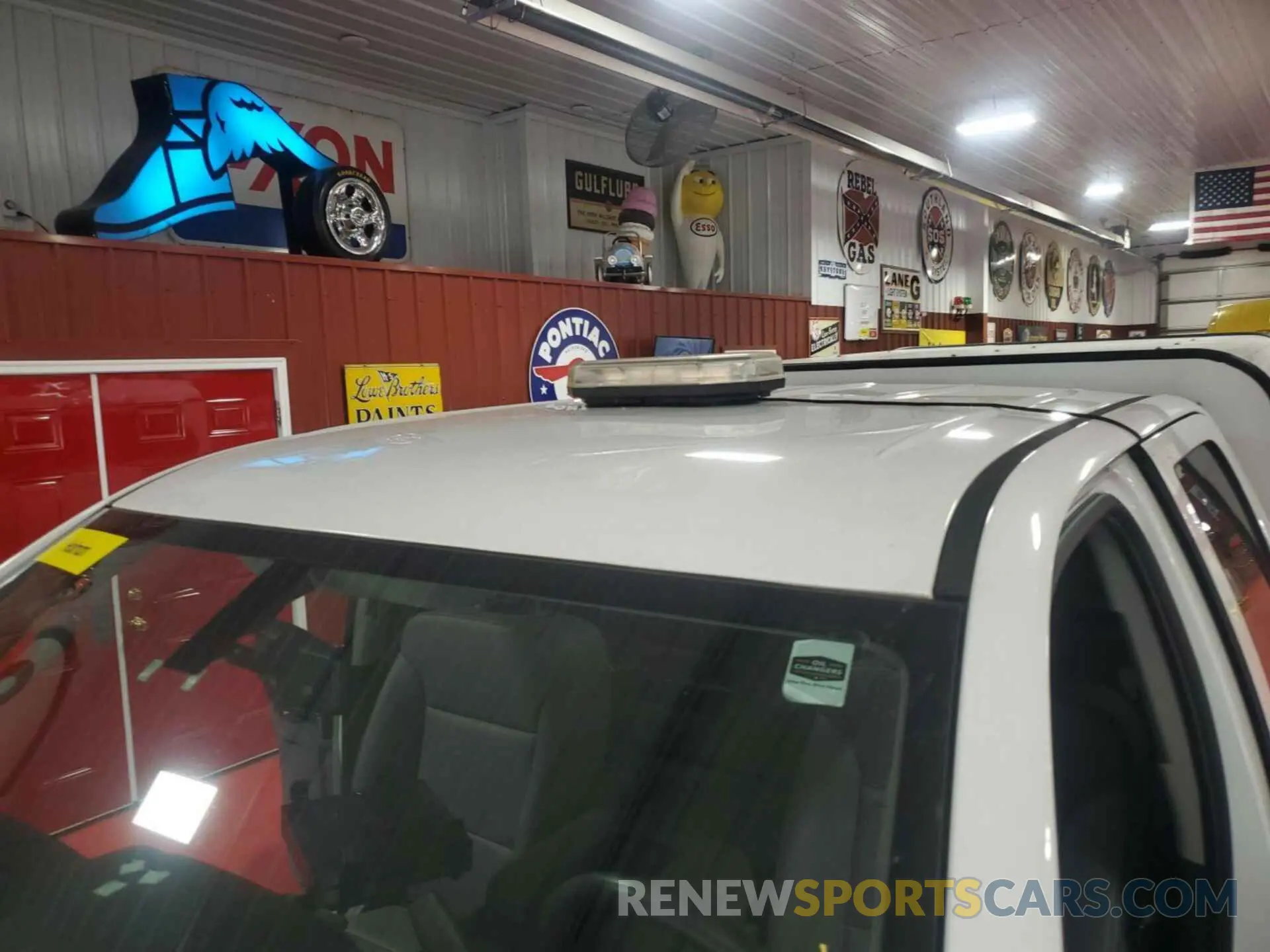 19 Photograph of a damaged car 2GC2KREG4K1109856 CHEVROLET SILVERADO 2500HD 2019