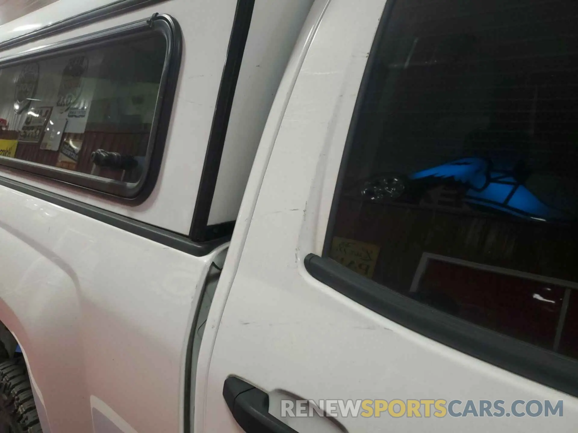 30 Photograph of a damaged car 2GC2KREG4K1109856 CHEVROLET SILVERADO 2500HD 2019