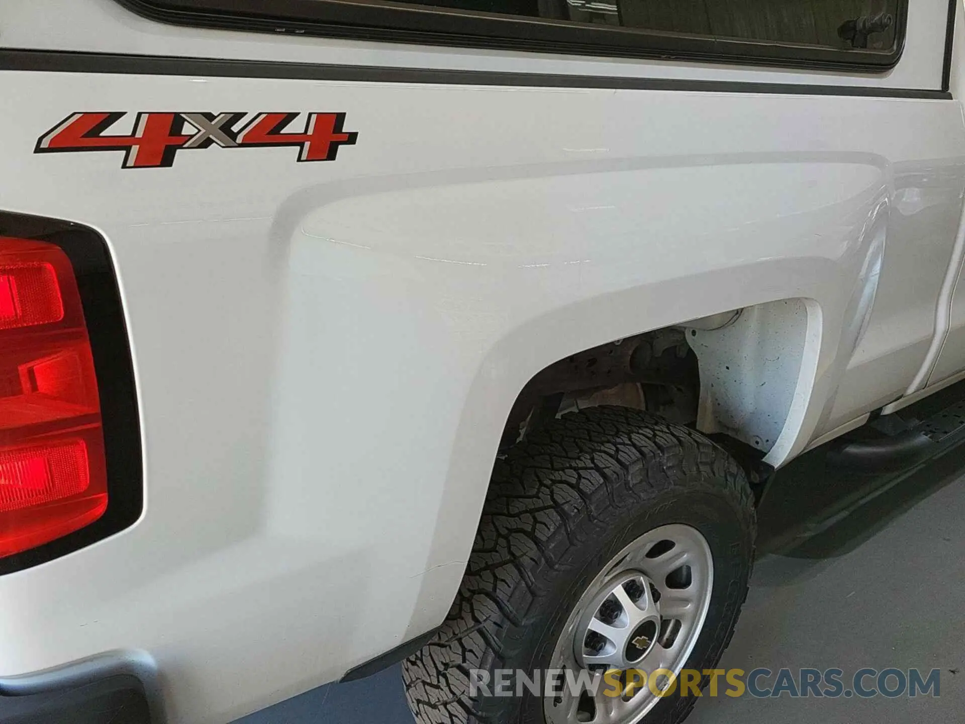 3 Photograph of a damaged car 2GC2KREG4K1187232 CHEVROLET SILVERADO 2500HD 2019