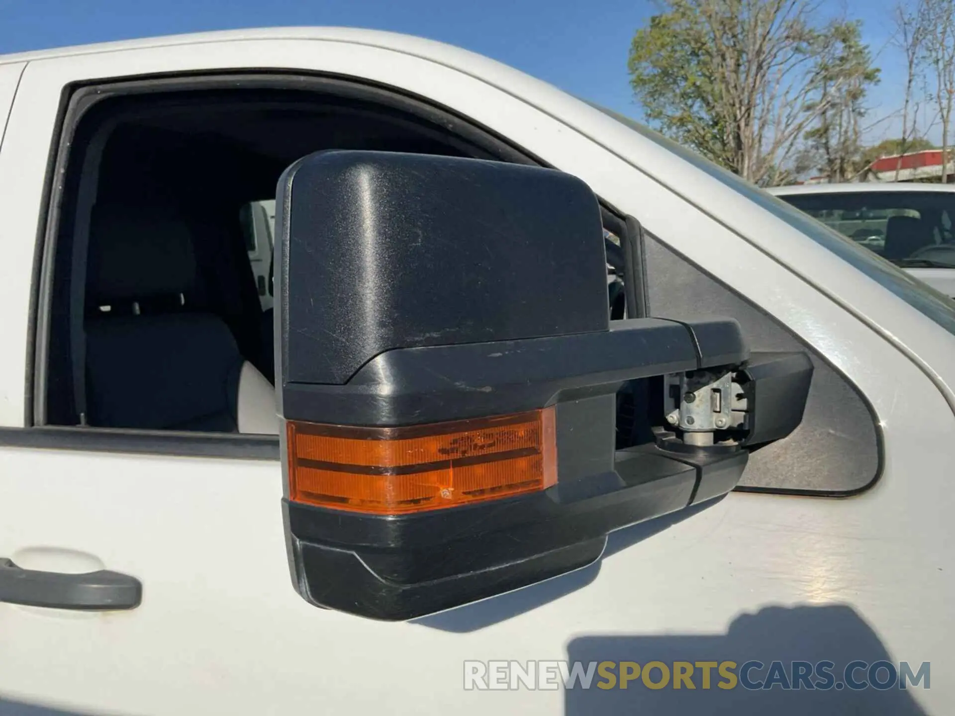 4 Photograph of a damaged car 2GC2KREG8K1167839 CHEVROLET SILVERADO 2500HD 2019