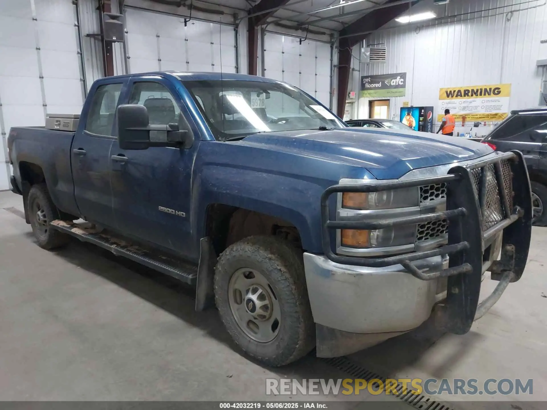 1 Photograph of a damaged car 2GC2KREG8K1217798 CHEVROLET SILVERADO 2500HD 2019