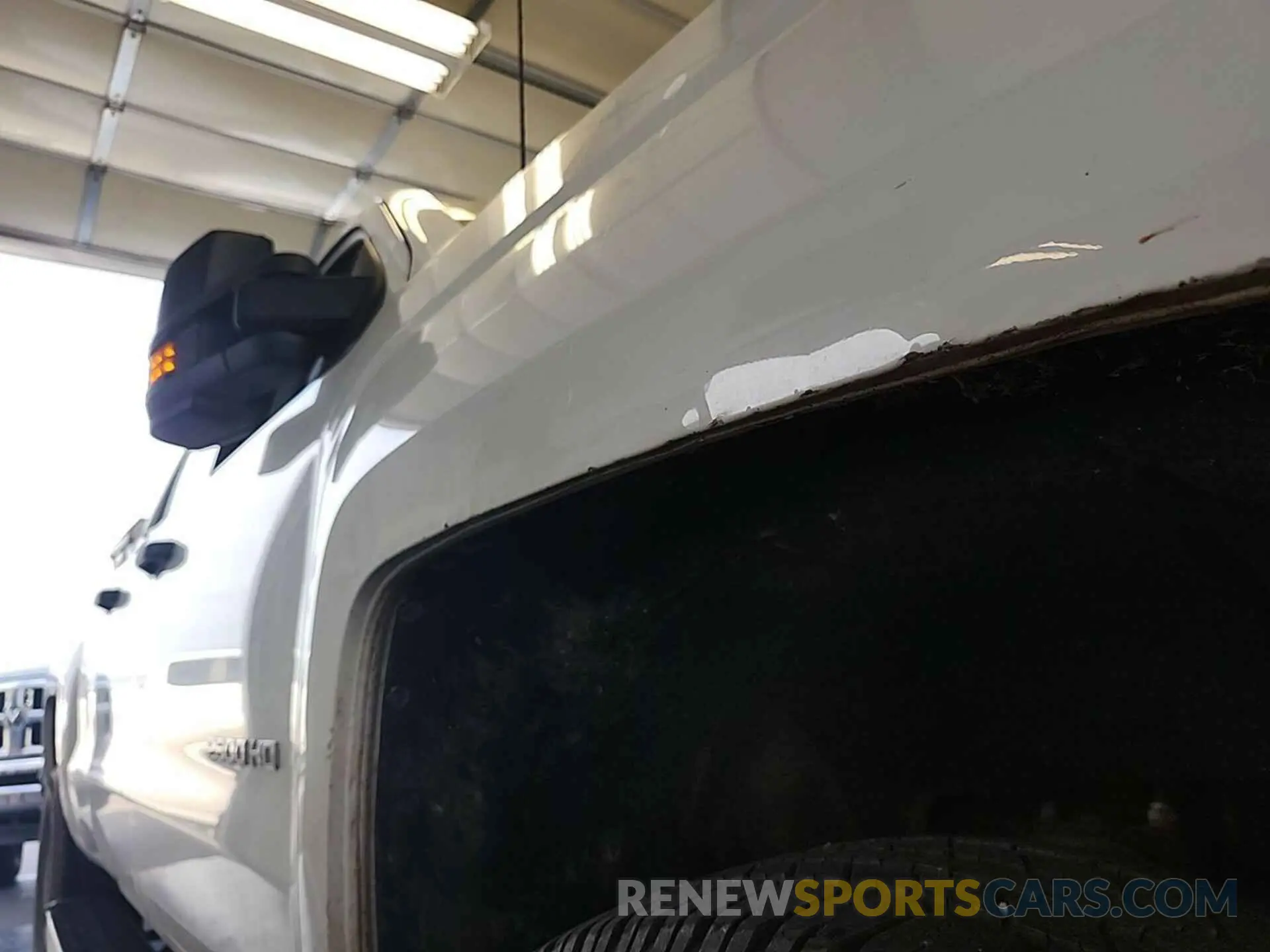 19 Photograph of a damaged car 2GC2KREG9K1161449 CHEVROLET SILVERADO 2500HD 2019