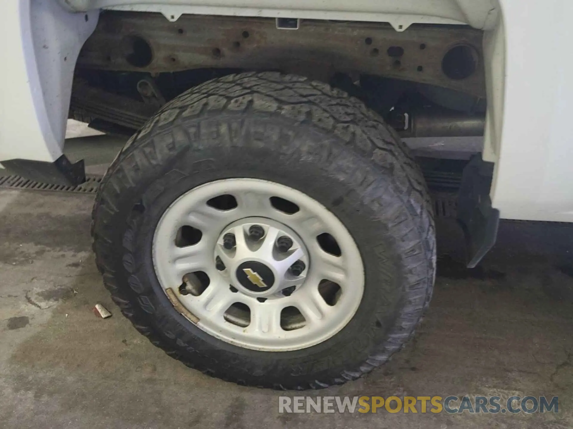 8 Photograph of a damaged car 2GC2KREGXK1187204 CHEVROLET SILVERADO 2500HD 2019