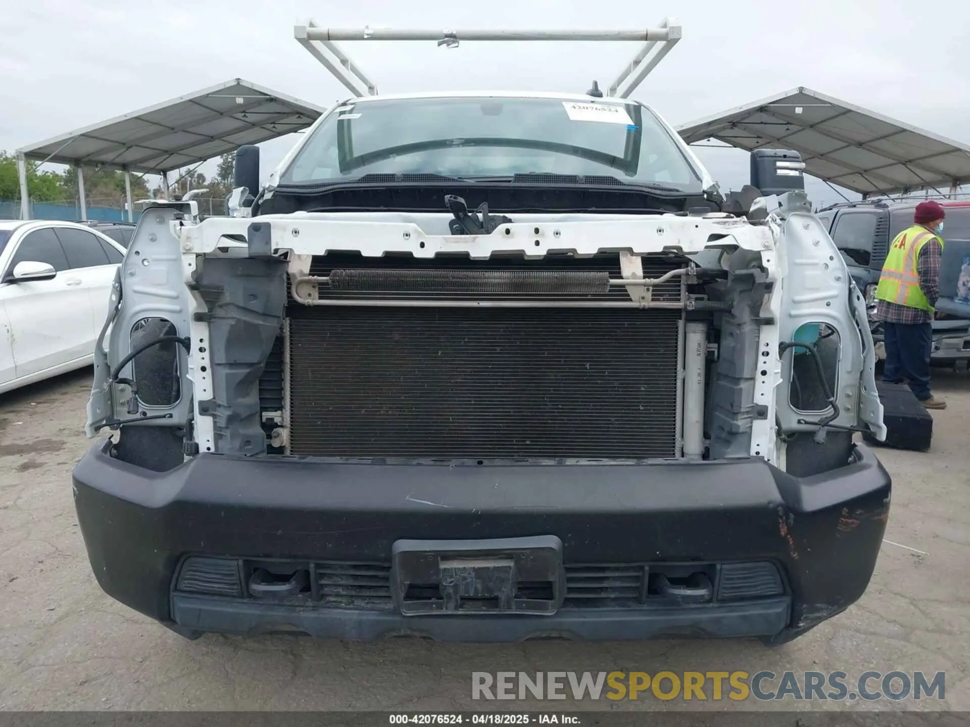 12 Photograph of a damaged car 1GB2WLE78LF284403 CHEVROLET SILVERADO 2500HD 2020