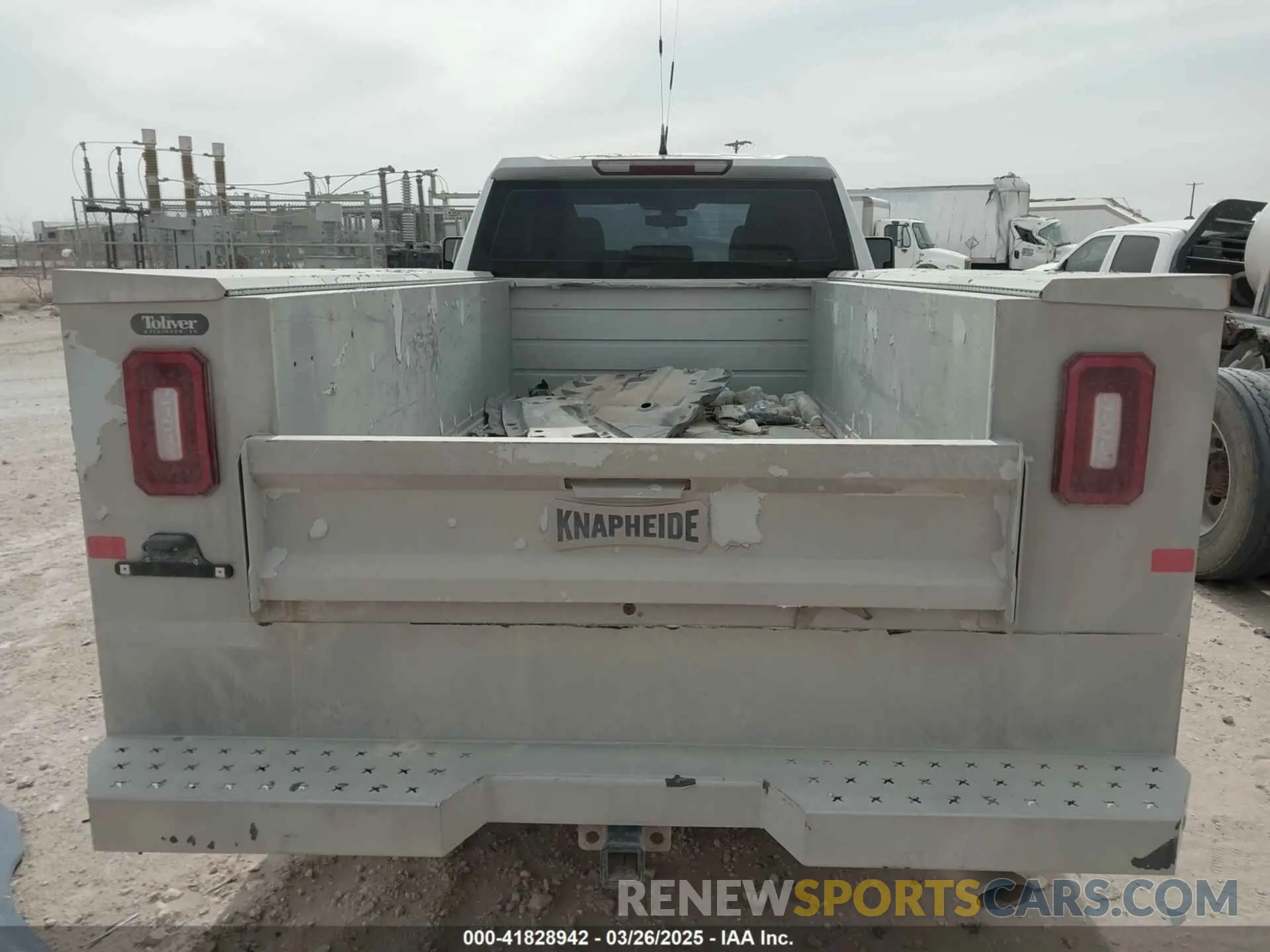 10 Photograph of a damaged car 1GB2YLE73LF242361 CHEVROLET SILVERADO 2500HD 2020