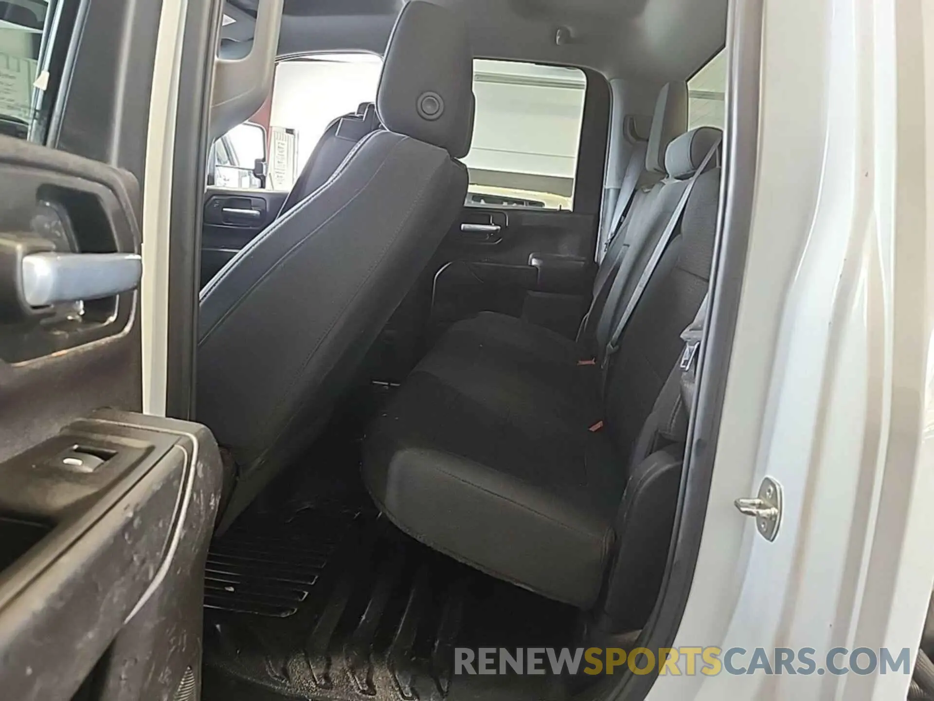 1 Photograph of a damaged car 1GB2YLE7XLF260310 CHEVROLET SILVERADO 2500HD 2020