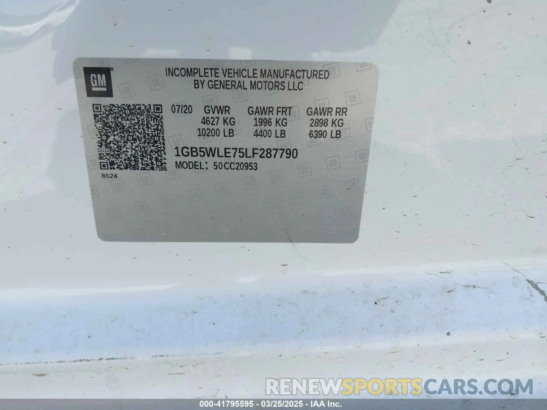 9 Фотография поврежденного автомобиля 1GB5WLE75LF287790 CHEVROLET SILVERADO 2500HD 2020