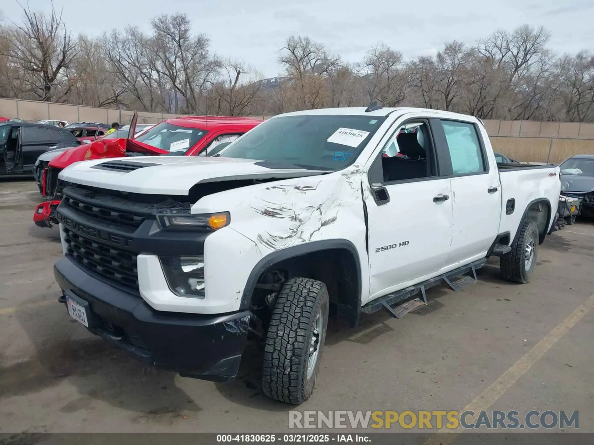 2 Фотография поврежденного автомобиля 1GC1YLE71LF331515 CHEVROLET SILVERADO 2500HD 2020