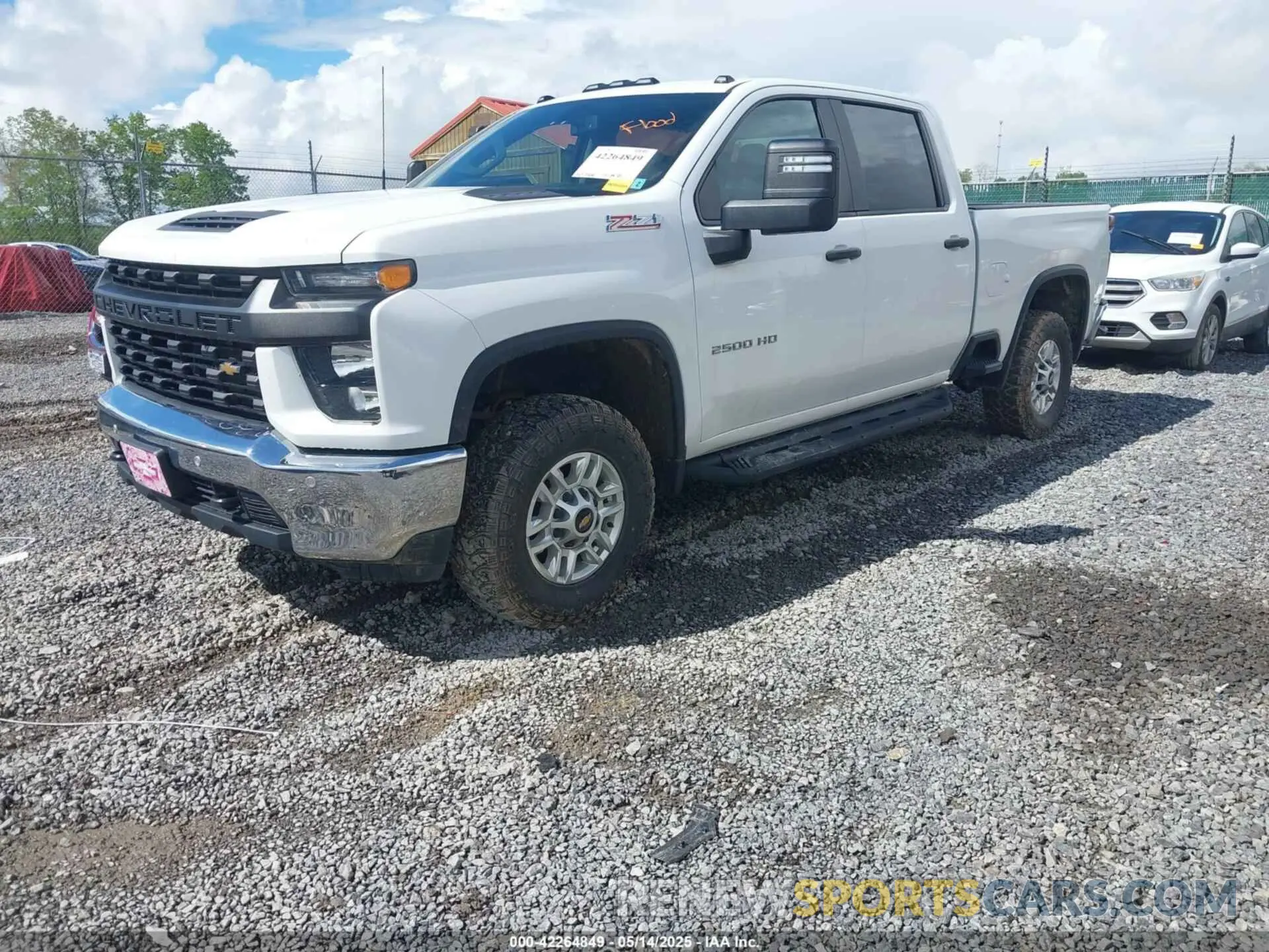2 Фотография поврежденного автомобиля 1GC1YLE78LF120019 CHEVROLET SILVERADO 2500HD 2020