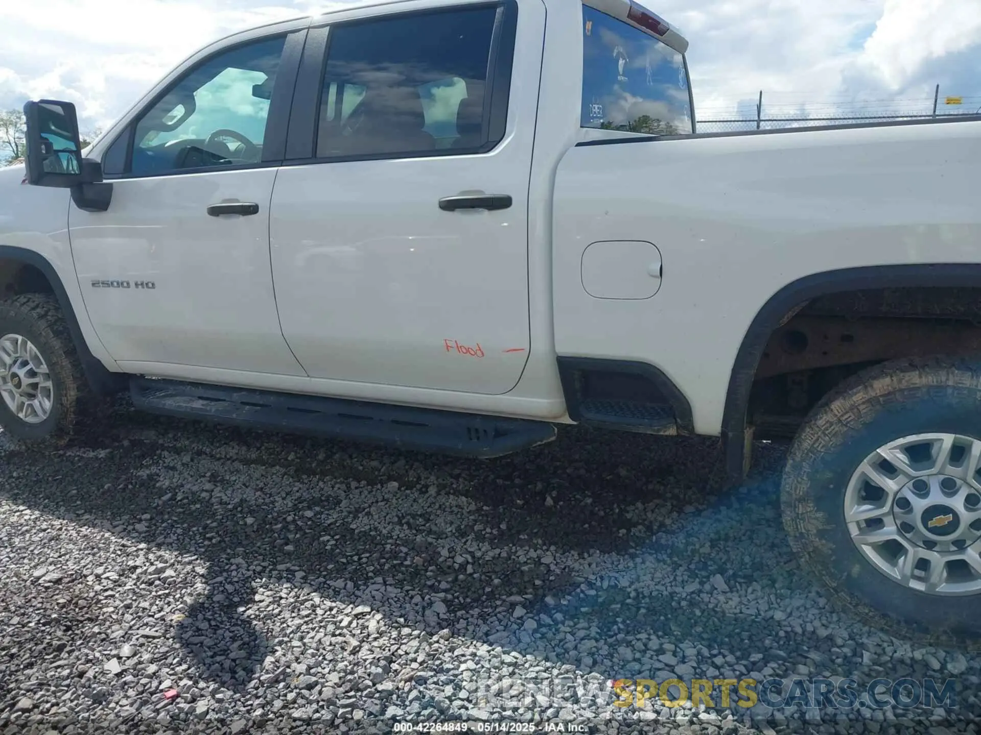 6 Фотография поврежденного автомобиля 1GC1YLE78LF120019 CHEVROLET SILVERADO 2500HD 2020