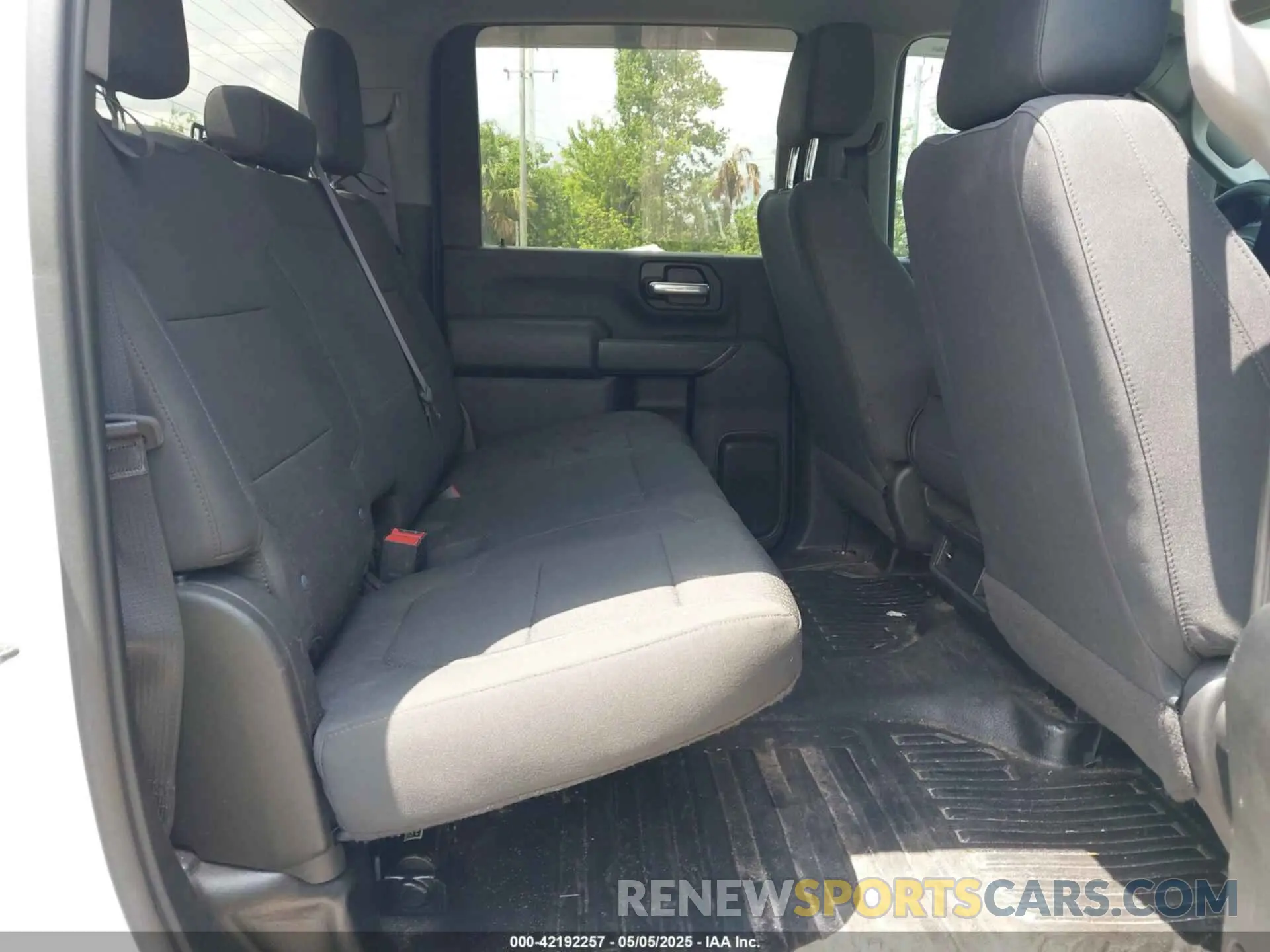 8 Photograph of a damaged car 1GC1YLEYXLF190842 CHEVROLET SILVERADO 2500HD 2020