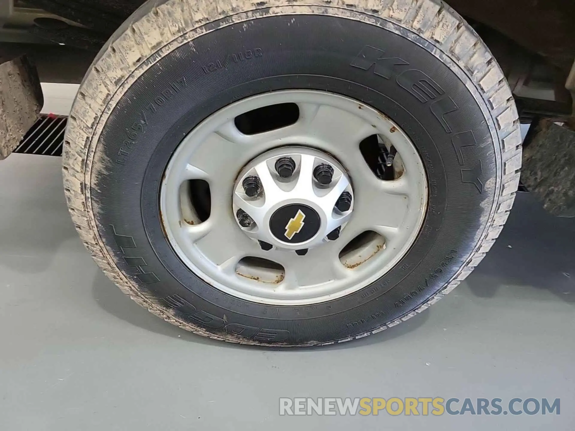 4 Photograph of a damaged car 1GC2YLE73LF266932 CHEVROLET SILVERADO 2500HD 2020