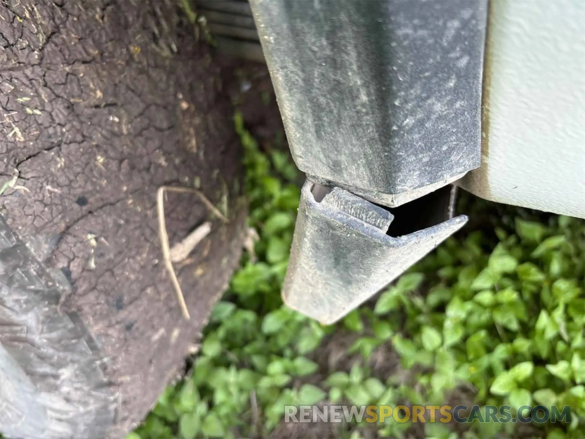 12 Photograph of a damaged car 1GC2YLE78LF261595 CHEVROLET SILVERADO 2500HD 2020