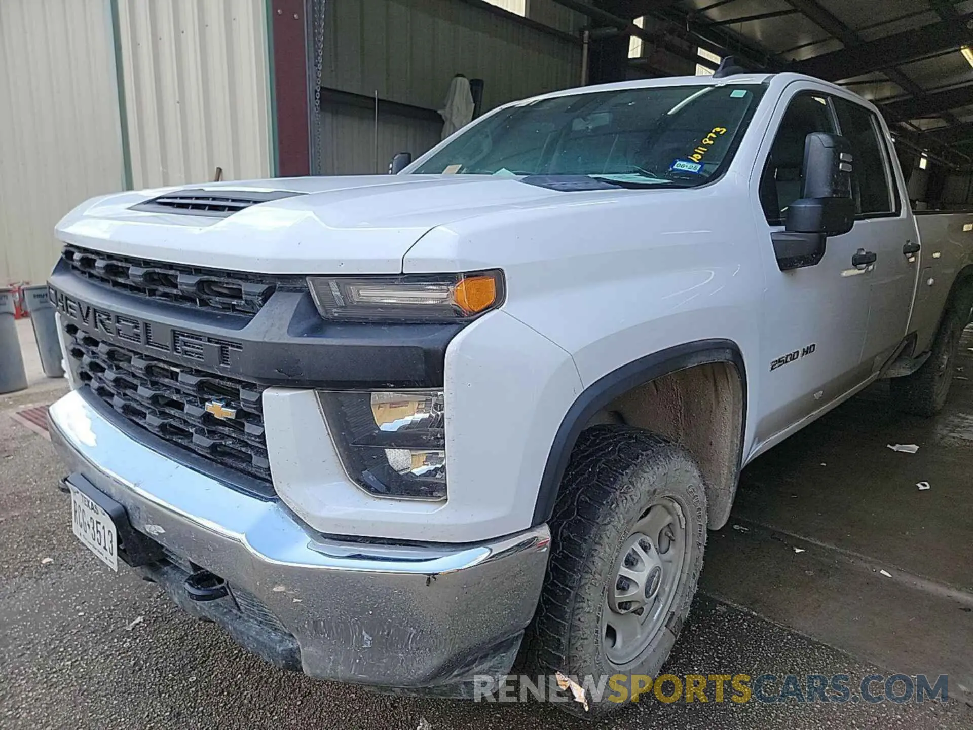 29 Photograph of a damaged car 1GC2YLE78LF261595 CHEVROLET SILVERADO 2500HD 2020