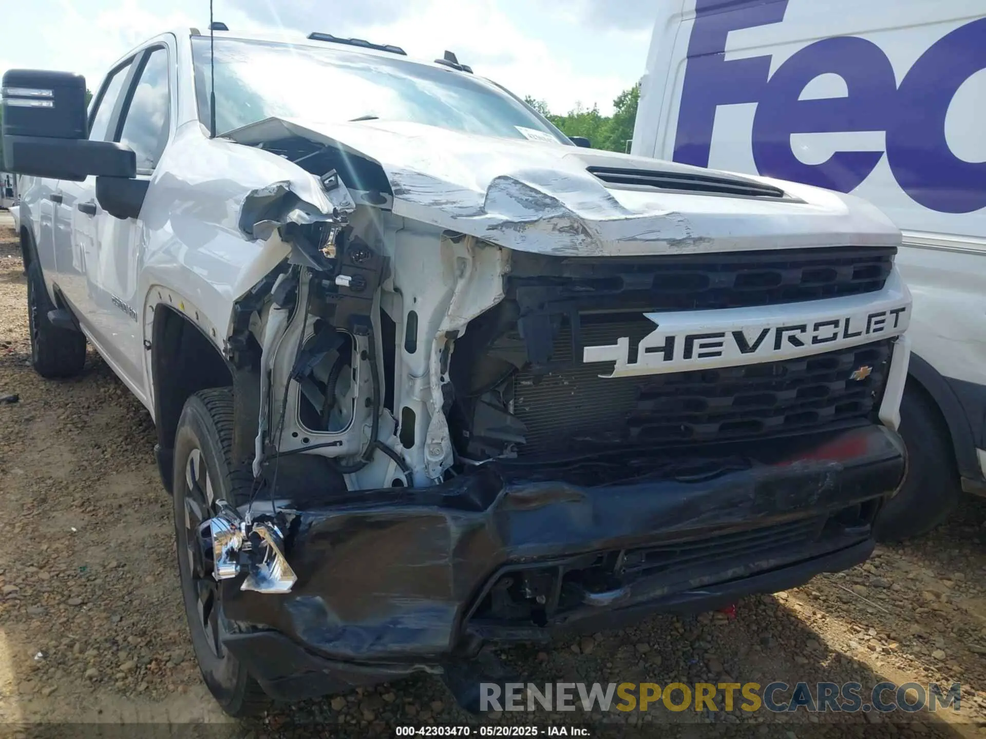 11 Photograph of a damaged car 1GC4WME73LF334442 CHEVROLET SILVERADO 2500HD 2020