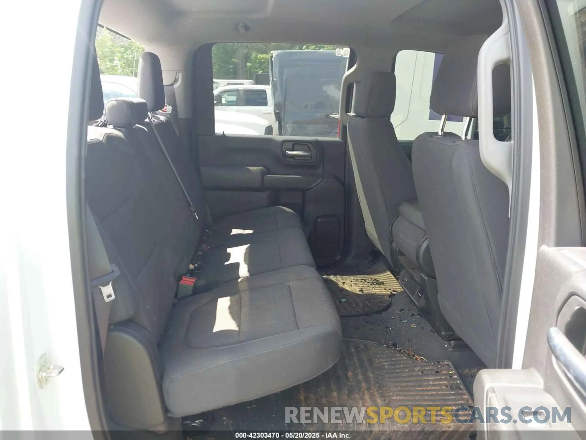 7 Photograph of a damaged car 1GC4WME73LF334442 CHEVROLET SILVERADO 2500HD 2020