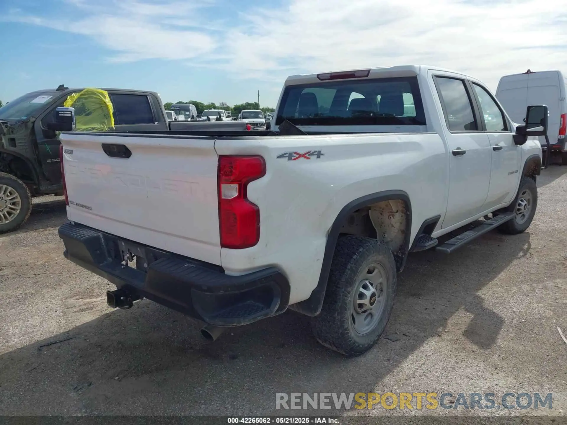 4 Фотография поврежденного автомобиля 1GC4YLE73LF313322 CHEVROLET SILVERADO 2500HD 2020