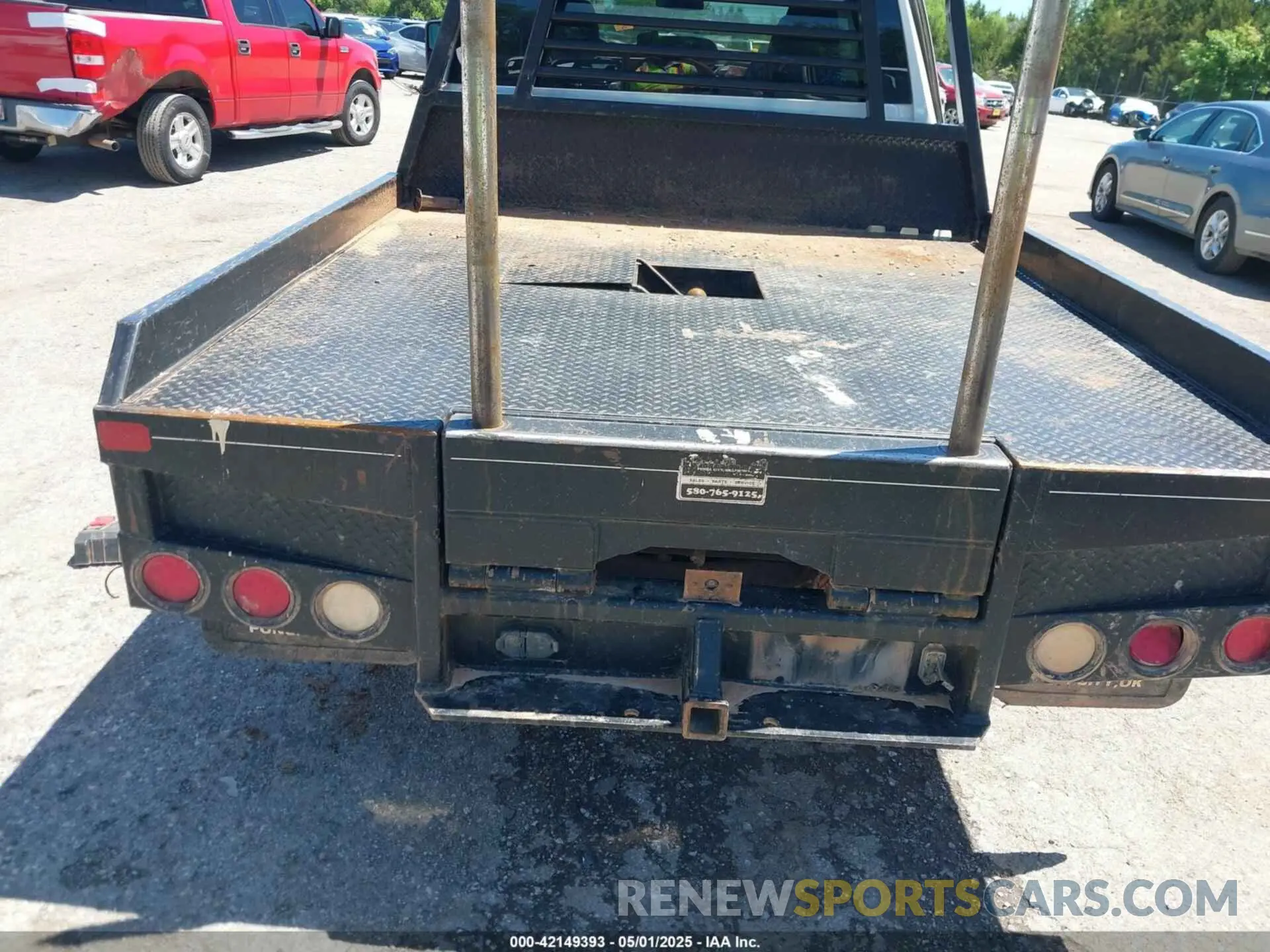 6 Photograph of a damaged car 1GC4YLE78LF105114 CHEVROLET SILVERADO 2500HD 2020