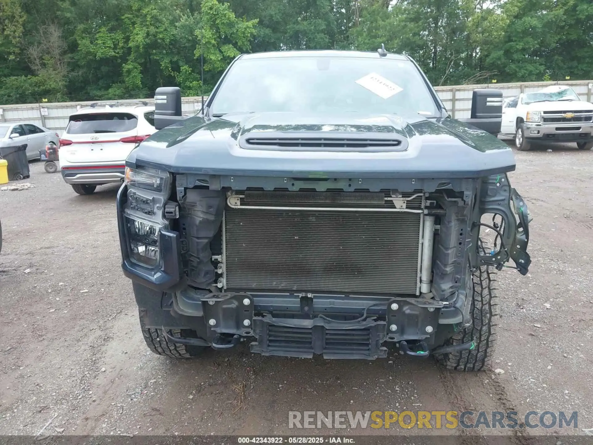 12 Photograph of a damaged car 1GC4YME74LF212375 CHEVROLET SILVERADO 2500HD 2020