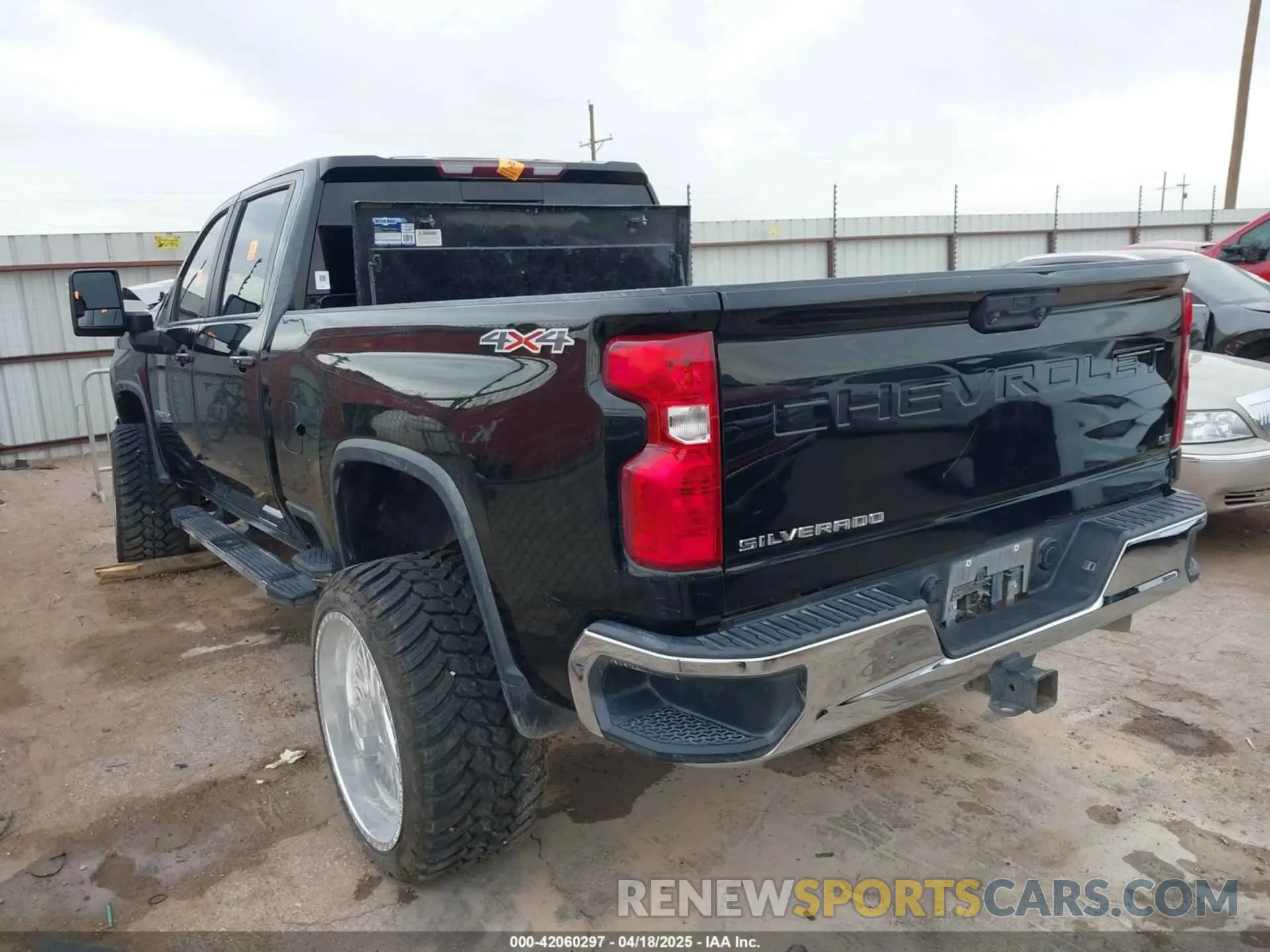 3 Photograph of a damaged car 1GC4YNEY4LF349119 CHEVROLET SILVERADO 2500HD 2020