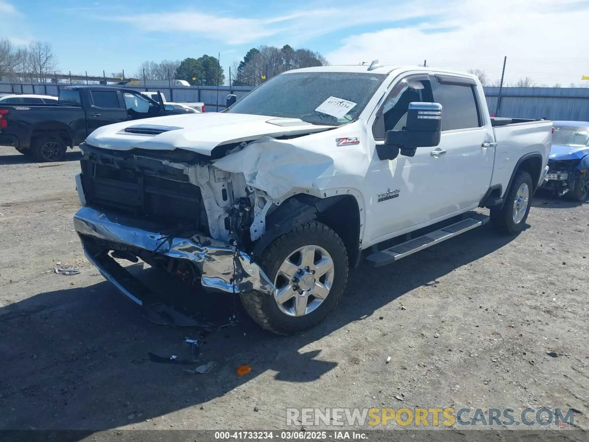 2 Фотография поврежденного автомобиля 1GC4YPE70LF119189 CHEVROLET SILVERADO 2500HD 2020