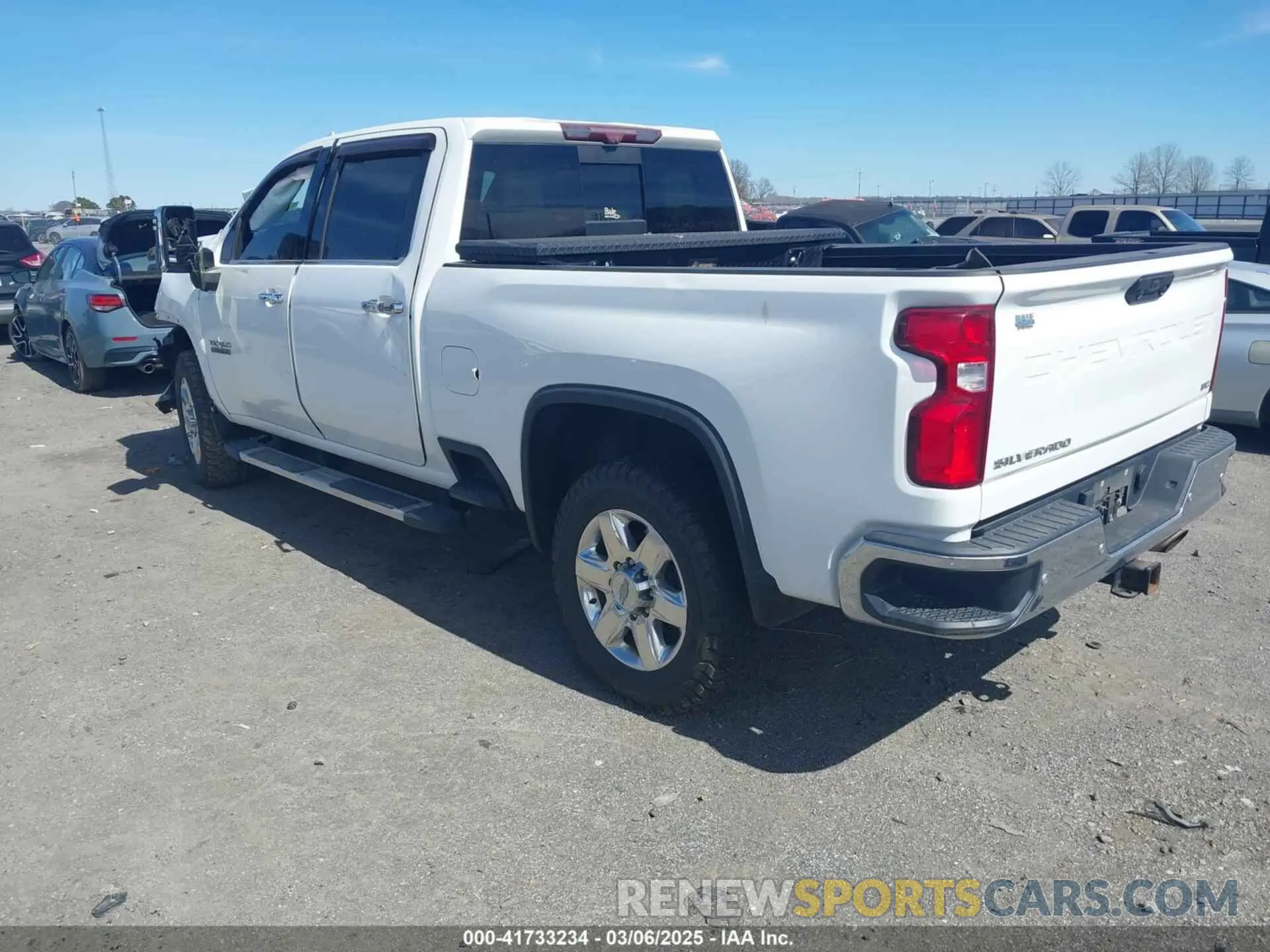 3 Фотография поврежденного автомобиля 1GC4YPE70LF119189 CHEVROLET SILVERADO 2500HD 2020