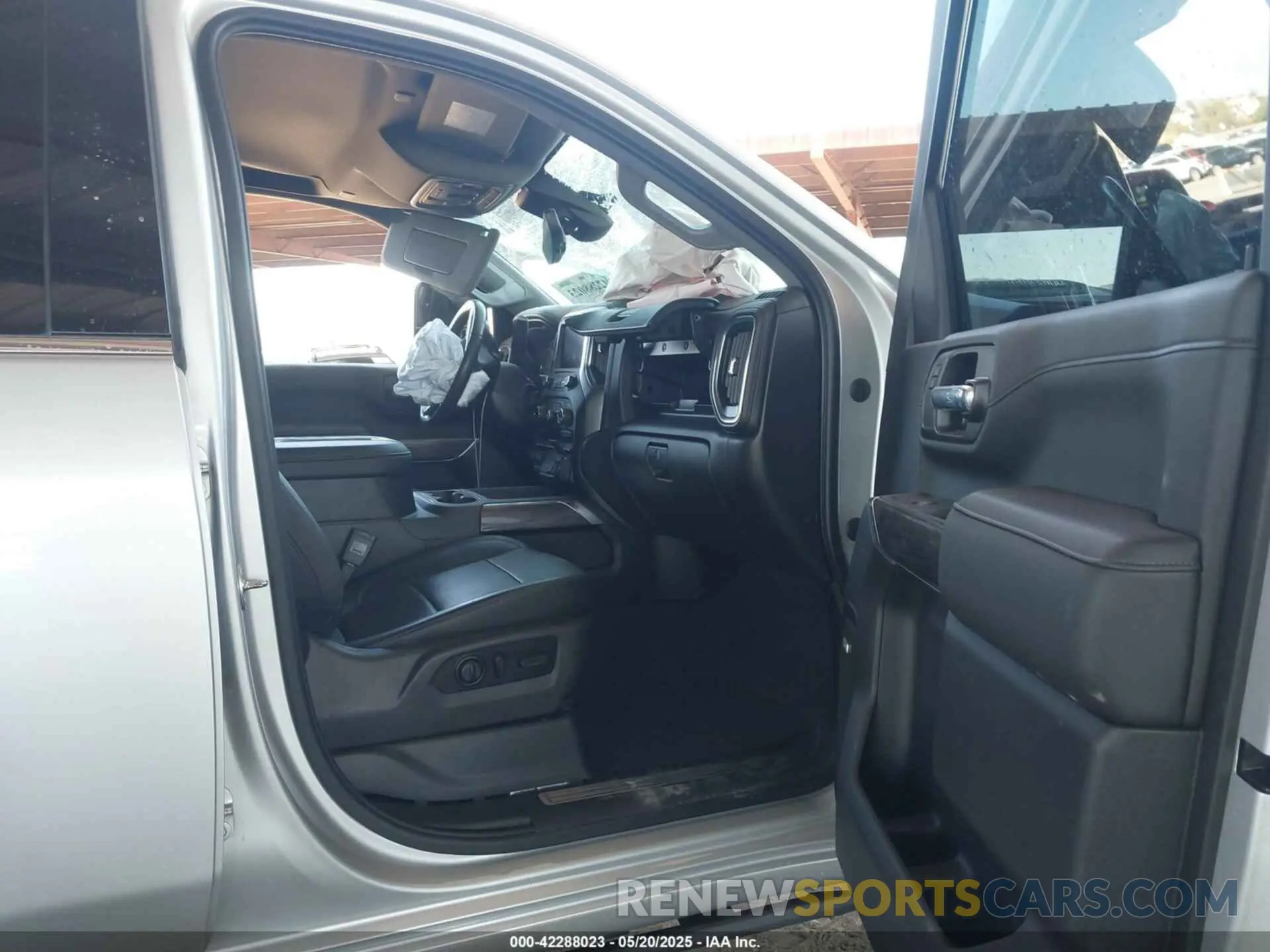 5 Photograph of a damaged car 1GC4YPEY8LF340385 CHEVROLET SILVERADO 2500HD 2020