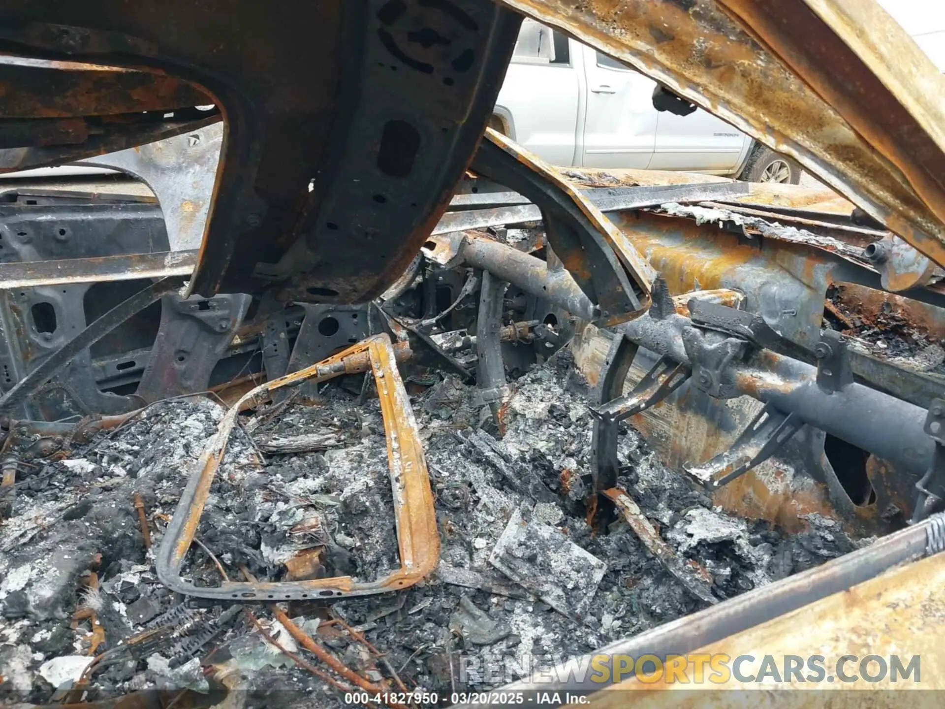 5 Photograph of a damaged car 1GC4YREY1LF131873 CHEVROLET SILVERADO 2500HD 2020