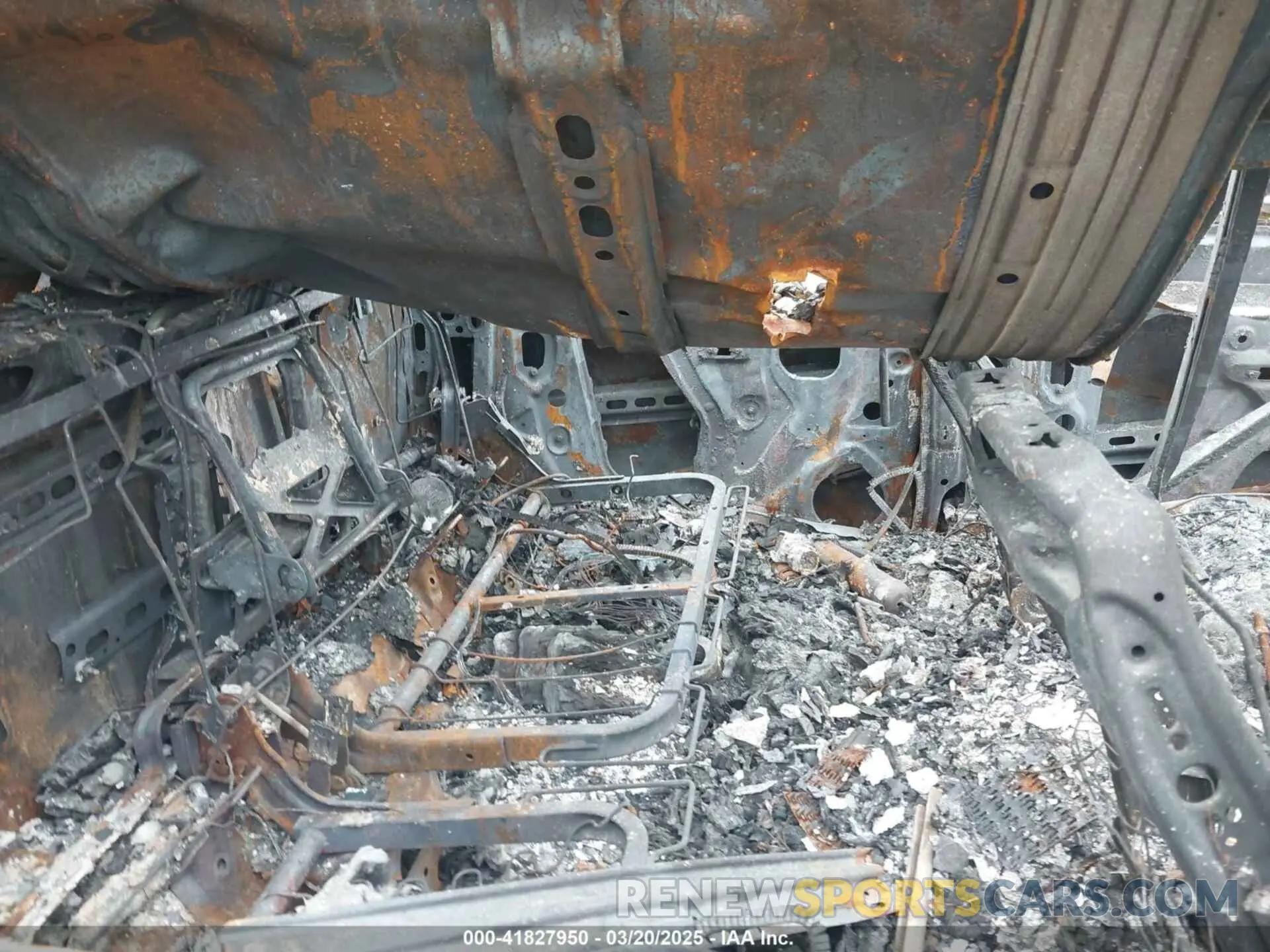 7 Photograph of a damaged car 1GC4YREY1LF131873 CHEVROLET SILVERADO 2500HD 2020