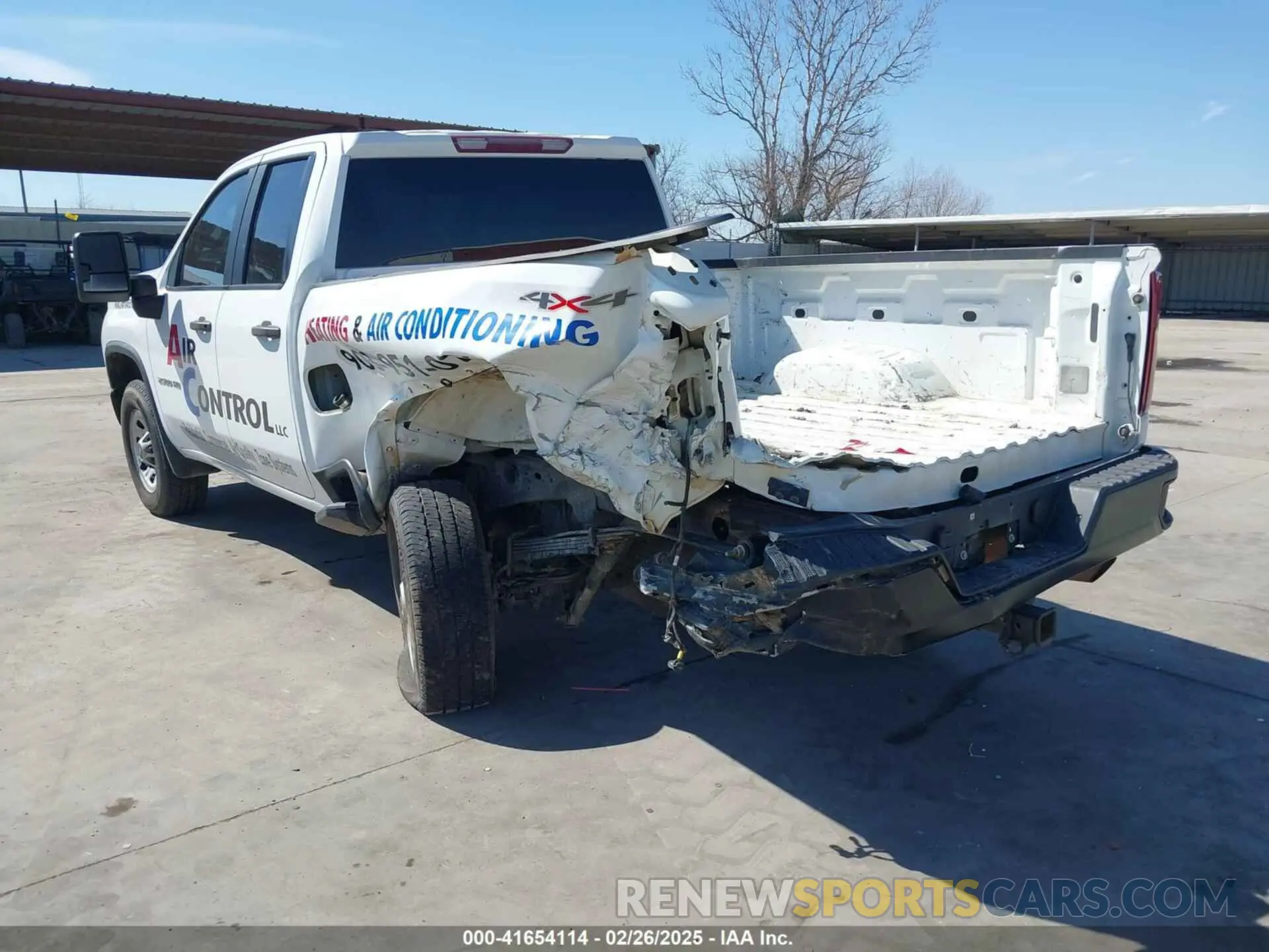 3 Фотография поврежденного автомобиля 1GC5YLE76LF230357 CHEVROLET SILVERADO 2500HD 2020