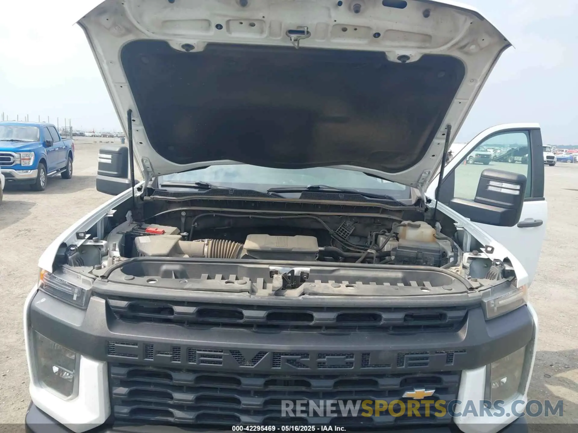 10 Photograph of a damaged car 1GC1WLE77MF292534 CHEVROLET SILVERADO 2500HD 2021