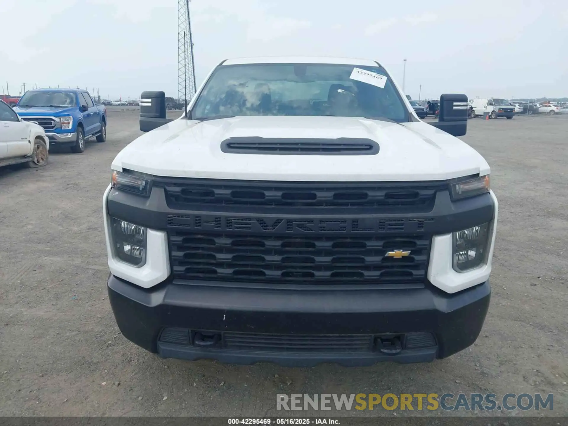 11 Photograph of a damaged car 1GC1WLE77MF292534 CHEVROLET SILVERADO 2500HD 2021