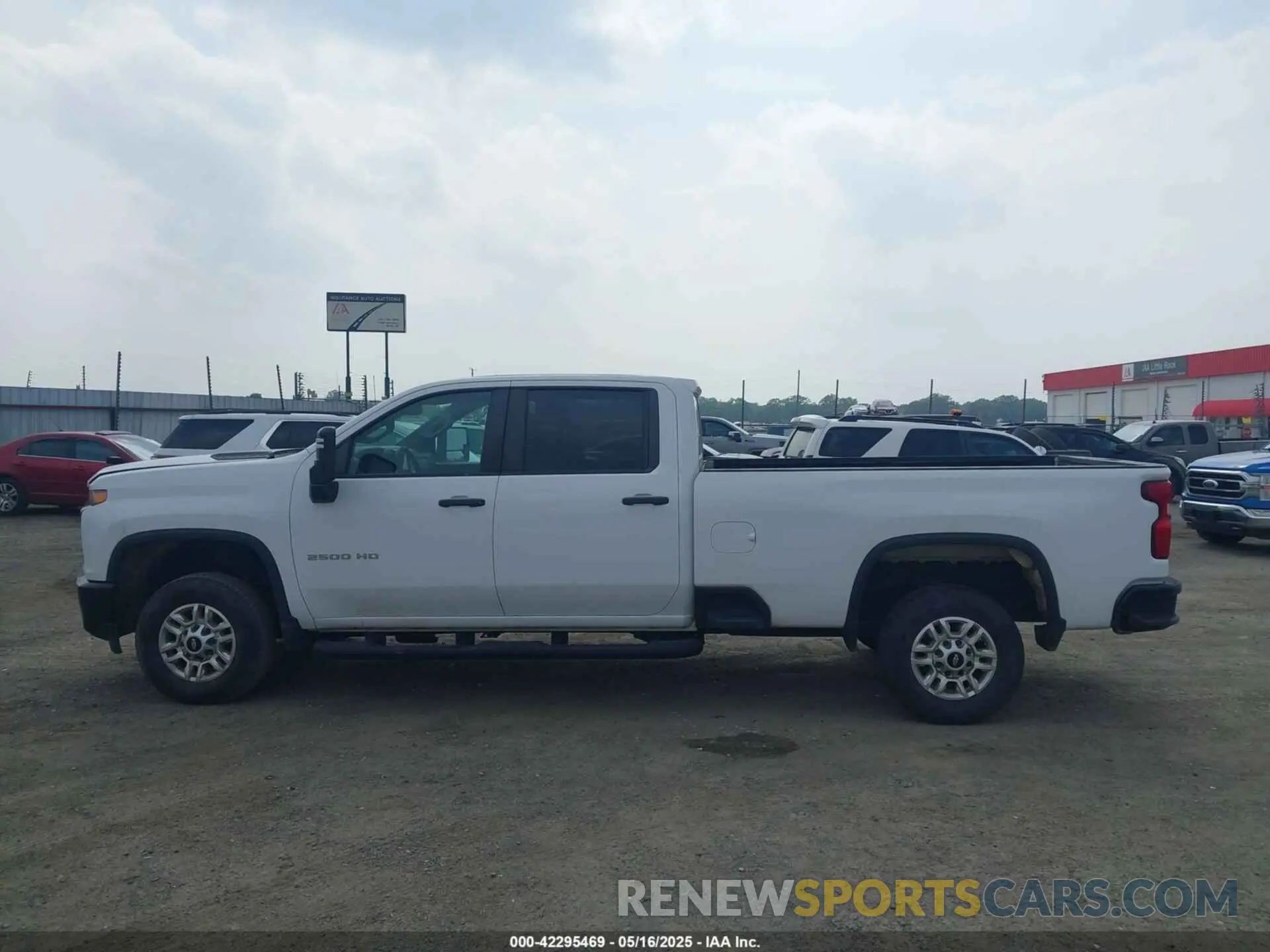13 Photograph of a damaged car 1GC1WLE77MF292534 CHEVROLET SILVERADO 2500HD 2021